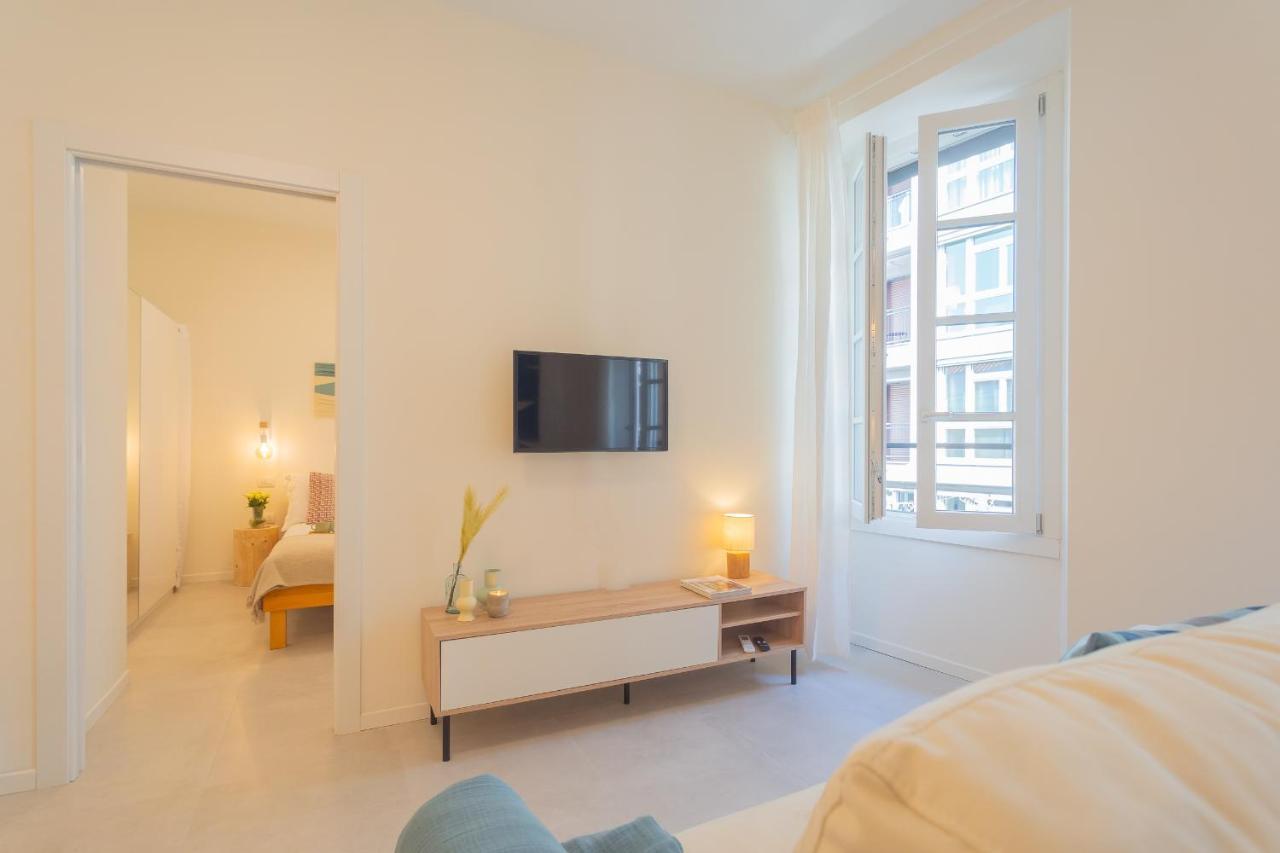 Enchanted Como Lake - City Apartment 2 By Rent All Комо Экстерьер фото