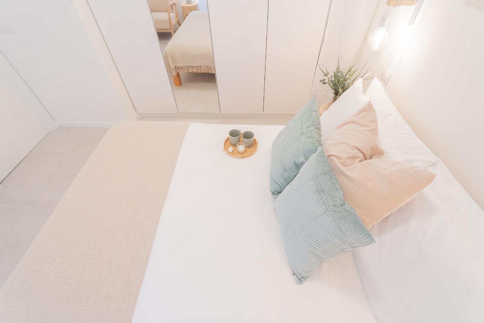 Enchanted Como Lake - City Apartment 2 By Rent All Комо Экстерьер фото